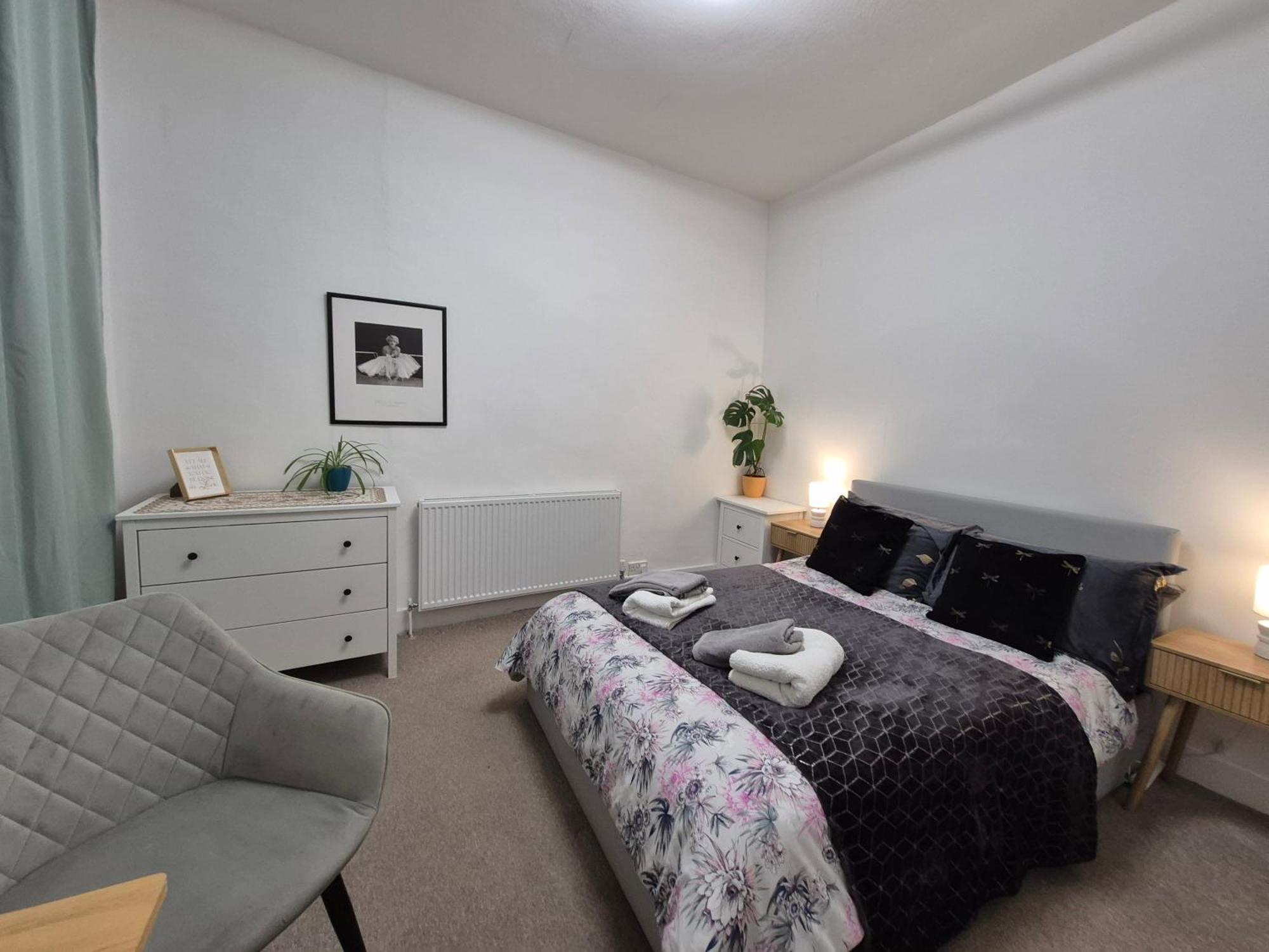 Stylish And Bright Flat In London N8 Turnpike Lane - Piccadilly Line Leilighet Eksteriør bilde
